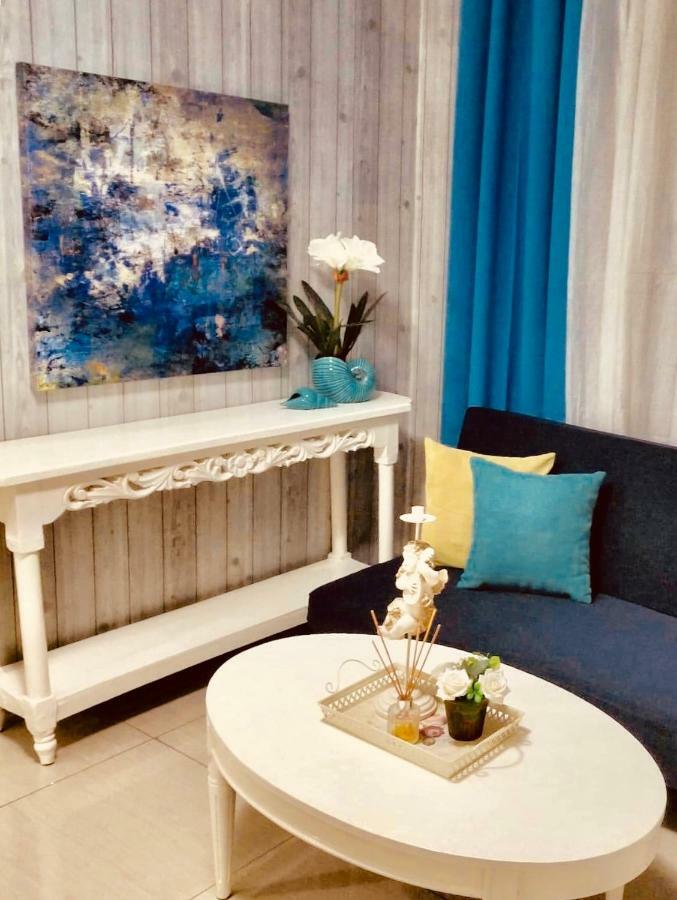 Super Cute Hampton Suites Imus Bagian luar foto