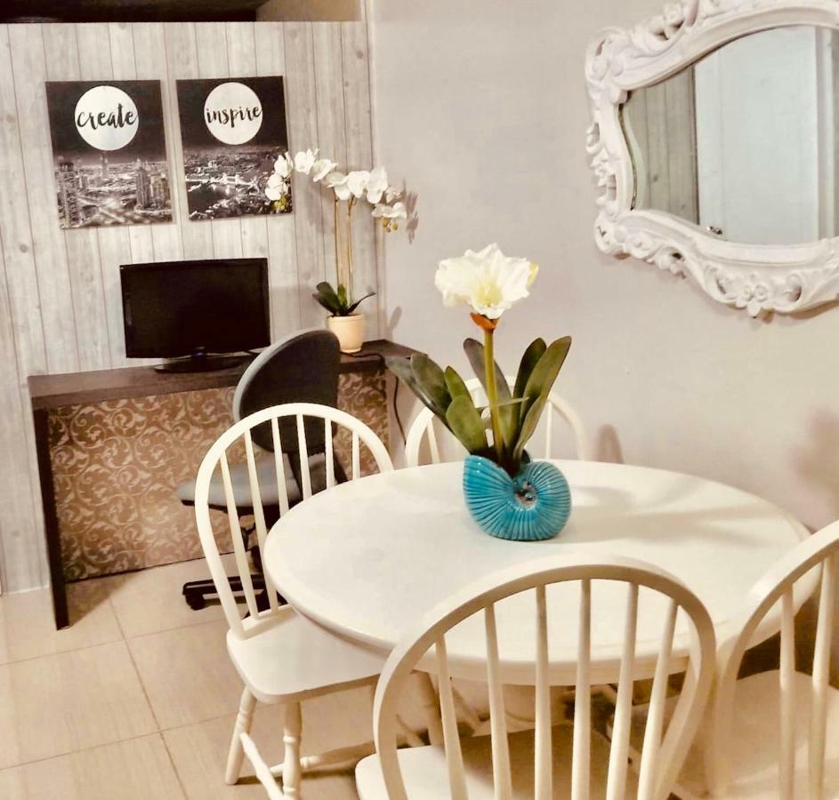 Super Cute Hampton Suites Imus Bagian luar foto